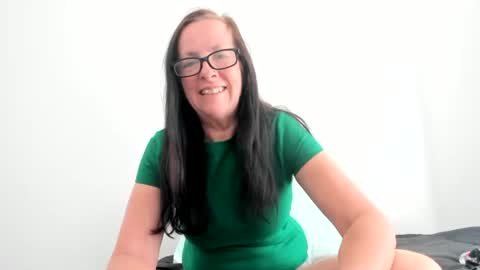 Loving Peach Goddess online show from 17, 3, 2026