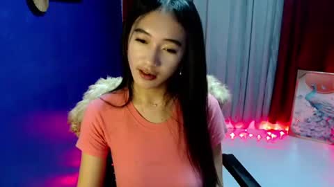 lovelypetite143 online show from 18, 4, 2026