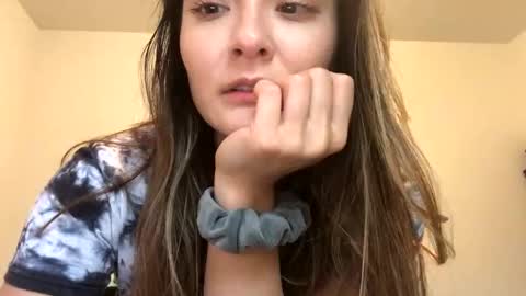 Queen Aria  online show from 25, 10, 2025