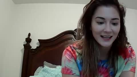 Queen Aria  online show from 5, 12, 2025