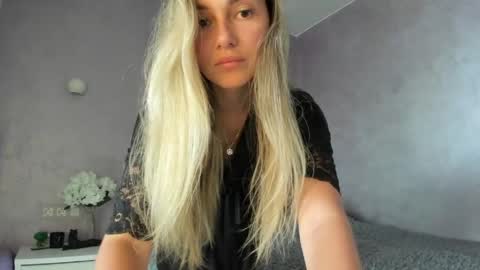 Lovely Rose online show from 29, 4, 2026