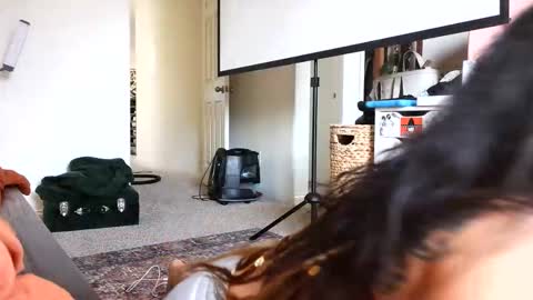 lovelyxmacii online show from 9, 4, 2026