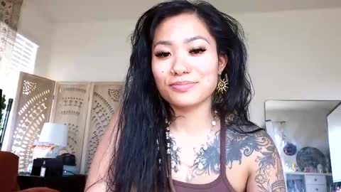 Snapshot of lovelyxmacii chatting on 29, 5, 2026 lovelyxmacii online show from 29, 5, 2026