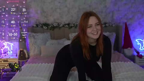 Snapshot of lovelyybell chatting on 6, 12, 2024 B E L L online show from 6, 12, 2024