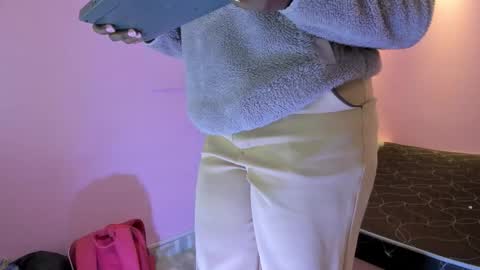 Snapshot of lovequeen02 chatting on 17, 1, 2026 L O V E online show from 17, 1, 2026