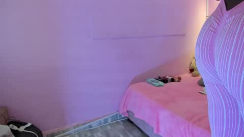 Snapshot of lovequeen02 chatting on 14, 2, 2026 L O V E online show from 14, 2, 2026