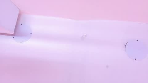 Snapshot of lovequeen02 chatting on 18, 4, 2026 L O V E online show from 18, 4, 2026