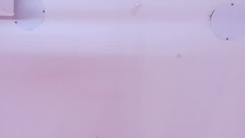 Snapshot of lovequeen02 chatting on 25, 4, 2026 L O V E online show from 25, 4, 2026