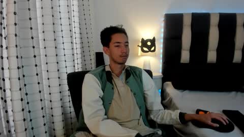 loverisu online show from 21, 12, 2025