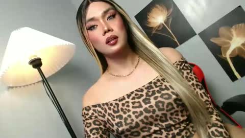 lovers moon22 online show from 14, 11, 2025