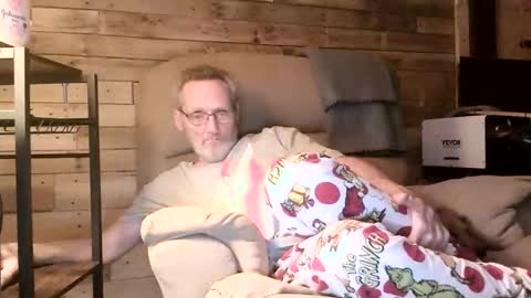 Snapshot of lovesex6565 chatting on 1, 4, 2026 just here to have fun and cum online show from 1, 4, 2026