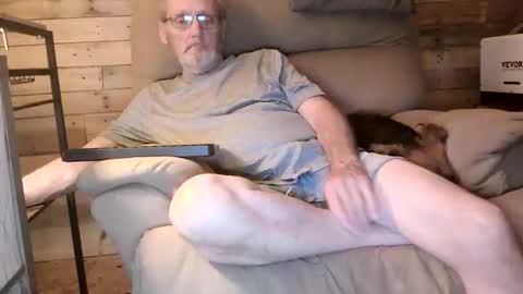 Snapshot of lovesex6565 chatting on 14, 4, 2026 just here to have fun and cum online show from 14, 4, 2026