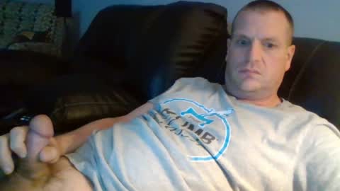 lovetocum37 online show from 6, 4, 2026