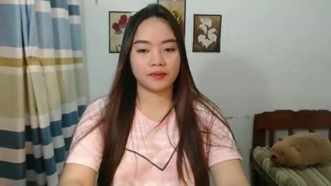 Snapshot of lovvvable_yoj chatting on 18, 12, 2024 lovvvable_yoj online show from 18, 12, 2024