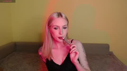 Snapshot of lowerfrancis chatting on 15, 4, 2026 Viola online show from 15, 4, 2026