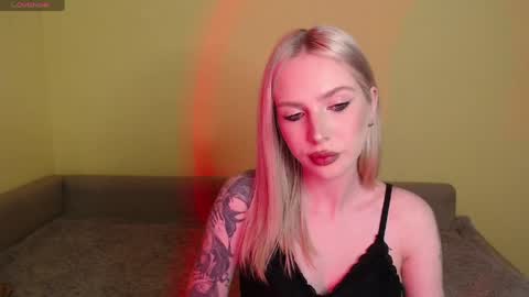 Snapshot of lowerfrancis chatting on 15, 4, 2026 Viola online show from 15, 4, 2026