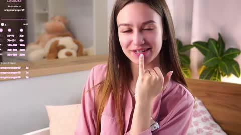 Snapshot of lowmenow chatting on 31, 5, 2026 Amelia online show from 31, 5, 2026