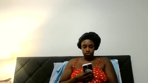 Snapshot of loyalbambi chatting on 2, 7, 2026 loyalbambi online show from 2, 7, 2026