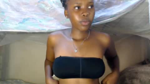 Snapshot of loyalcutick chatting on 12, 1, 2025 loyalcutic online show from 12, 1, 2025