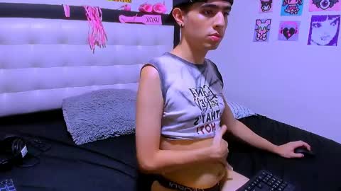 Snapshot of luanrush_ chatting on 8, 5, 2026 LuanRush online show from 8, 5, 2026