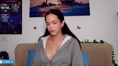 luara_ online show from 24, 10, 2025