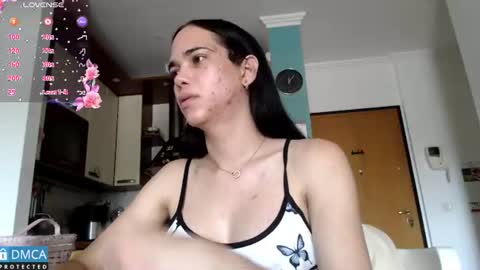 Snapshot of luara_ chatting on 15, 6, 2026 luara_ online show from 15, 6, 2026