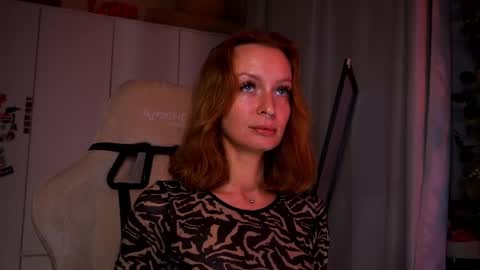 Snapshot of lubafox chatting on 19, 4, 2026 Luba online show from 19, 4, 2026