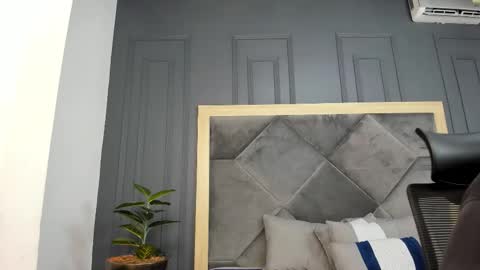 luca_morettii online show from 8, 11, 2025