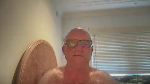 lucas10004 online show from 10, 1, 2025