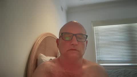 lucas10004 online show from 25, 1, 2025