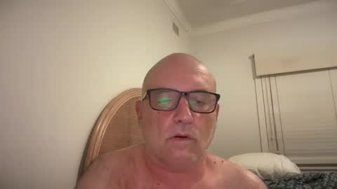 lucas10004 online show from 31, 1, 2025