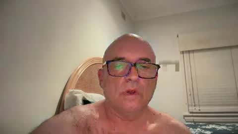 lucas10004 online show from 26, 2, 2025