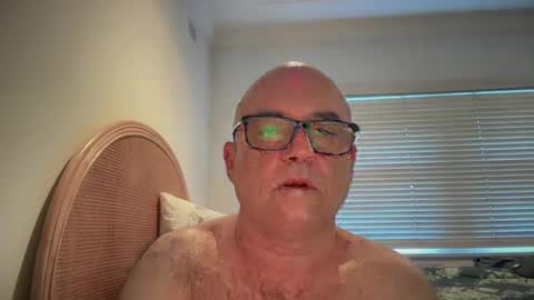 lucas10004 online show from 12, 3, 2025