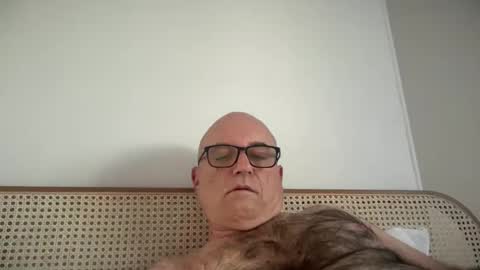 lucas10004 online show from 1, 10, 2025