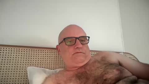 lucas10004 online show from 6, 10, 2025