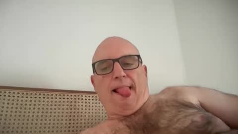 lucas10004 online show from 27, 10, 2025