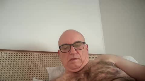 lucas10004 online show from 4, 11, 2025