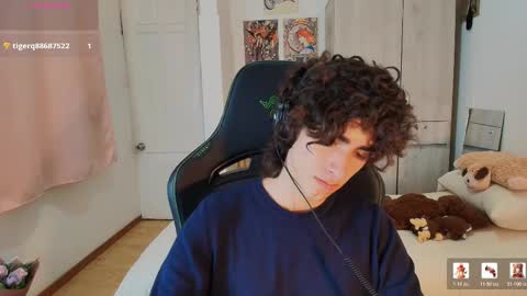 Snapshot of lucas_xo chatting on 5, 2, 2026 lucas_xo online show from 5, 2, 2026