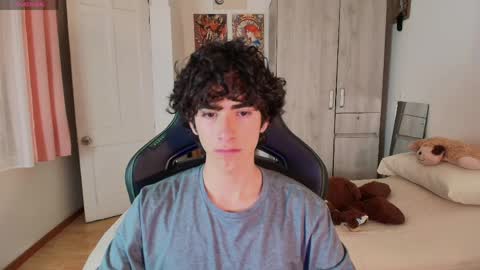 lucas_xo online show from 2, 4, 2026