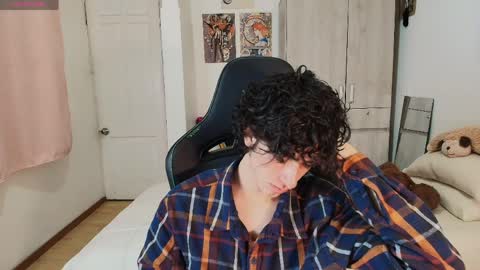 Snapshot of lucas_xo chatting on 21, 4, 2026 lucas_xo online show from 21, 4, 2026