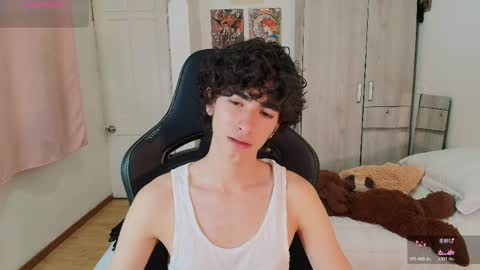 Snapshot of lucas_xo chatting on 7, 5, 2026 lucas_xo online show from 7, 5, 2026