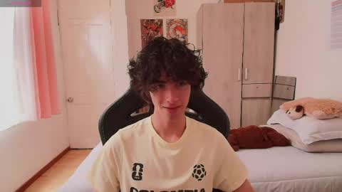 Snapshot of lucas_xo chatting on 24, 5, 2026 lucas_xo online show from 24, 5, 2026