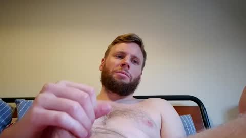 lucasb_87 online show from 17, 12, 2024