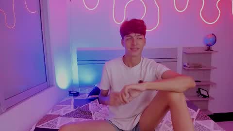 Luccas Ferreira online show from 25, 11, 2025