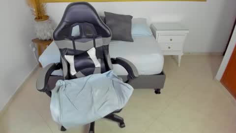 Snapshot of luccia_smith chatting on 29, 9, 2025 L U C C I A online show from 29, 9, 2025