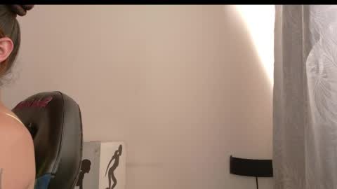 lucia_evans21 online show from 13, 4, 2026