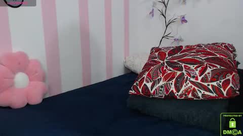 Snapshot of lucia_floress chatting on 11, 10, 2025 Anna online show from 11, 10, 2025