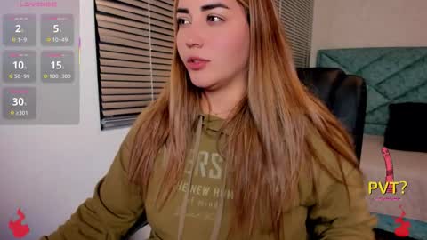 lucia star  online show from 23, 12, 2025