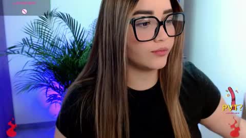 lucia star  online show from 27, 3, 2026