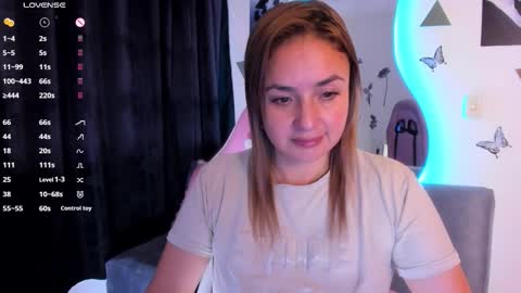 Snapshot of luciamature_ chatting on 9, 11, 2025 Lucia online show from 9, 11, 2025